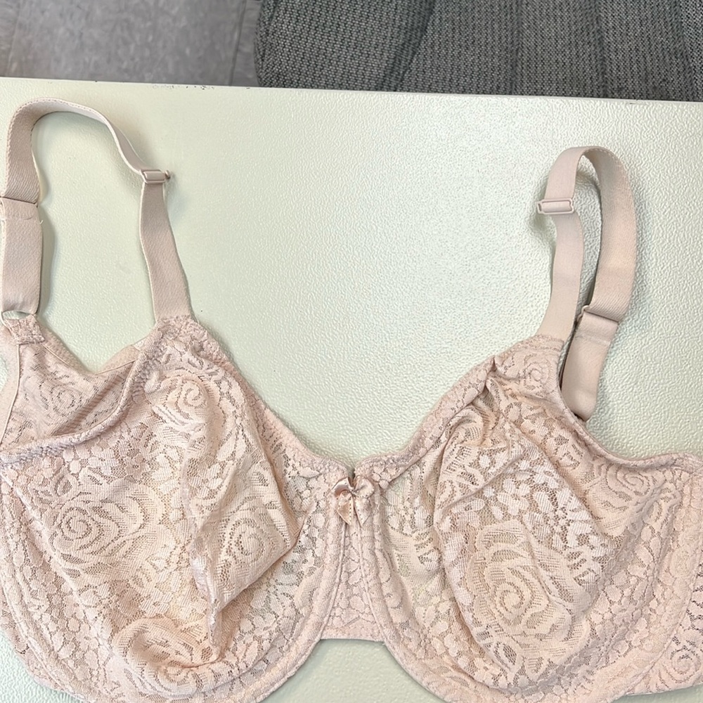 Wacoal Halo Lace Underwire Bra Style 851205 size 38DDD